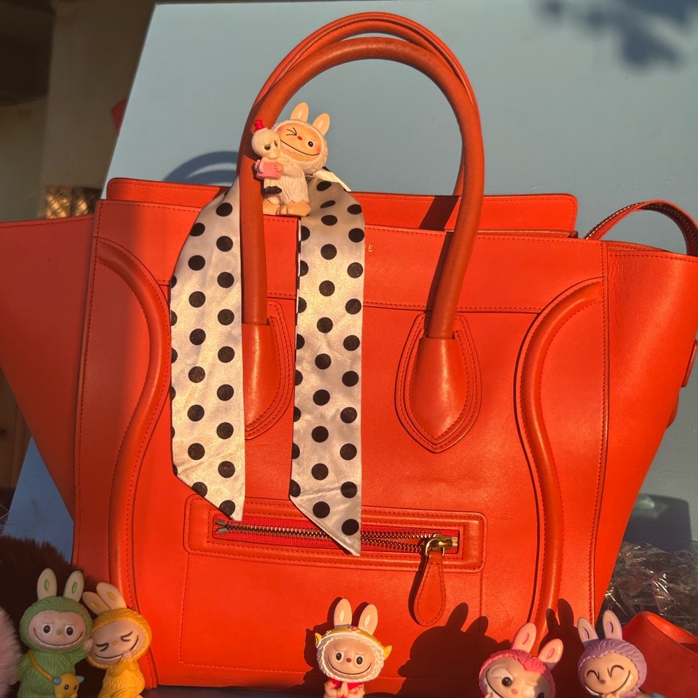 CELINE🔥🔥🔥 STUNNING Orange Tote Like a piece of Sculpture - Picture 6 of 12